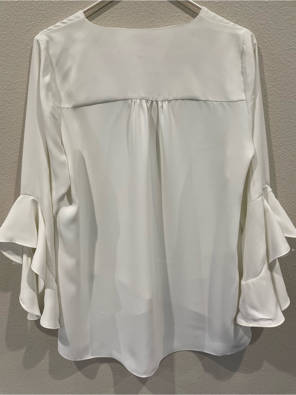 Vince Camuto White V-Neck Ruffle Sleeve Blouse - Picture 8 of 10
